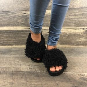 New Black Sherpa faux fur slides